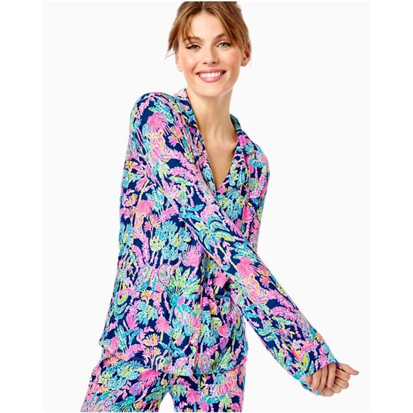 Lilly Pulitzer PJ Knit LS Button-Up Top in Oyster Bay Navy Size‎ S - Picture 2 of 7